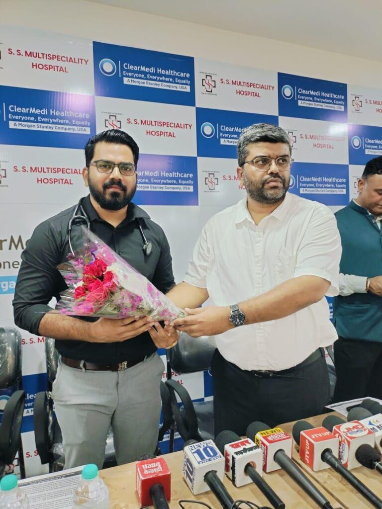 WhatsApp Image 2025-11-28 at 12.04